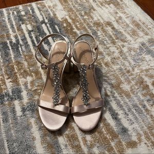 Jewel Badgley Mischka Ornamented Sandals Rose Gold Pink Size 8